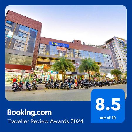 Fabhotel Happinex Σουράτ Εξωτερικό φωτογραφία