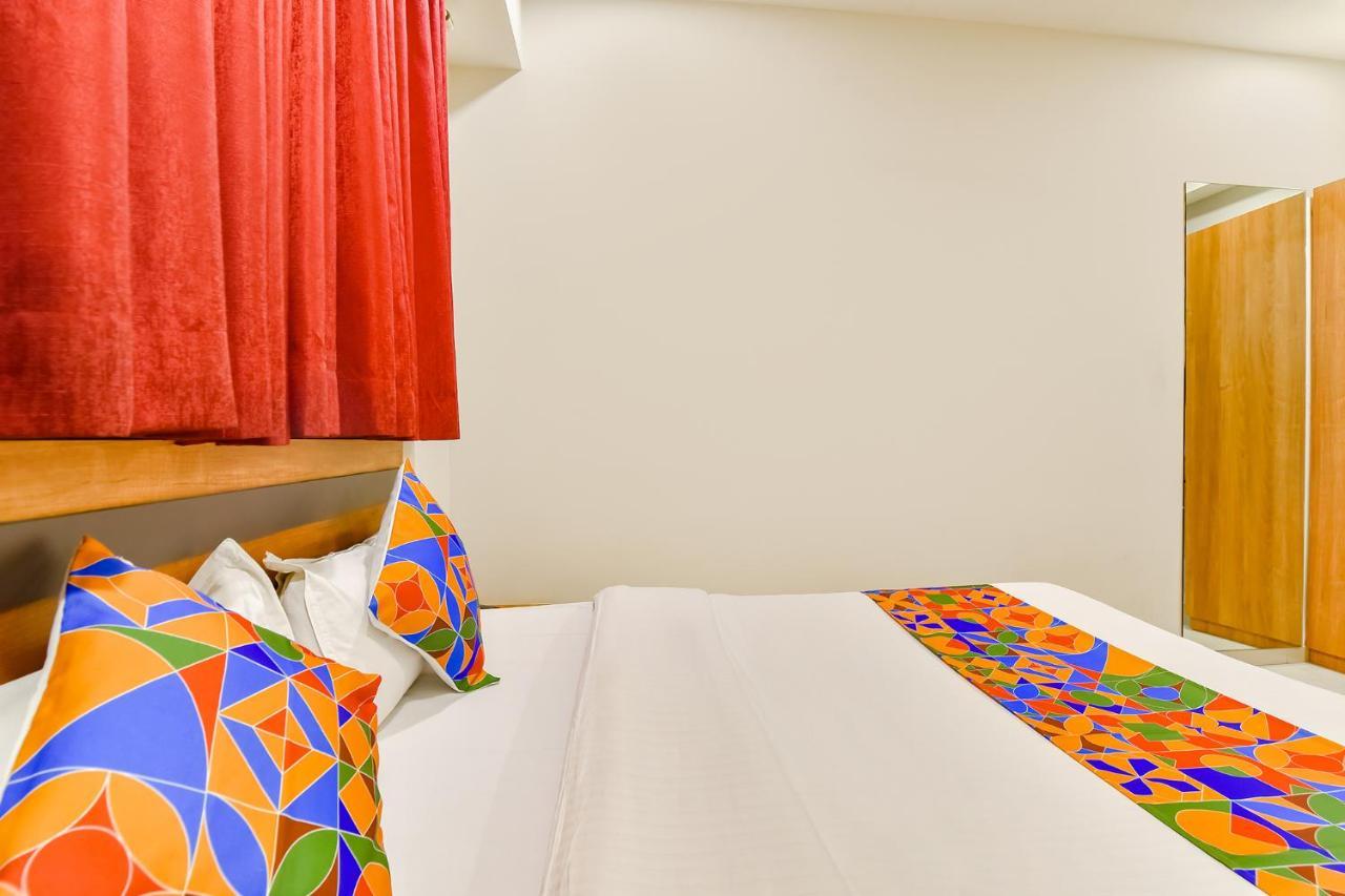 Fabhotel Happinex Σουράτ Εξωτερικό φωτογραφία
