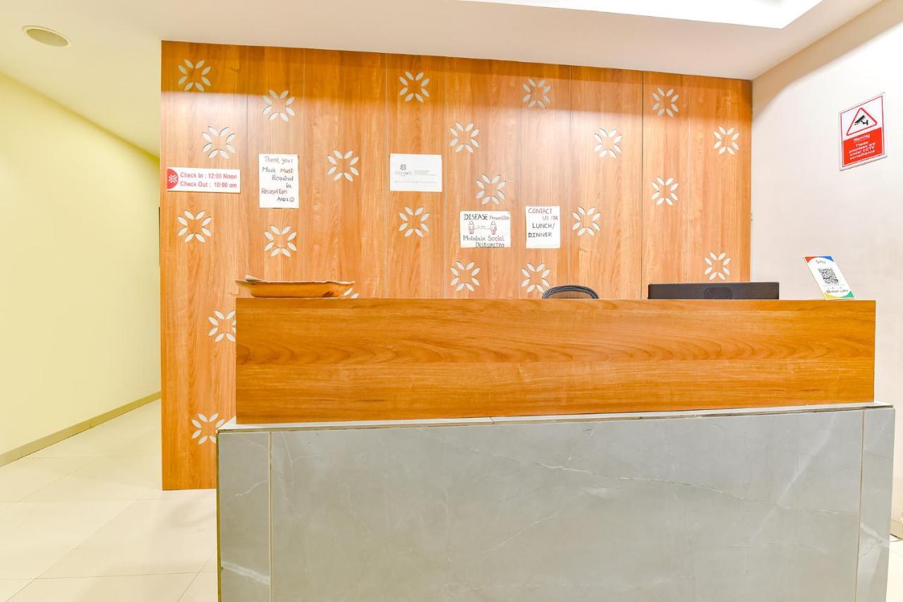Fabhotel Happinex Σουράτ Εξωτερικό φωτογραφία